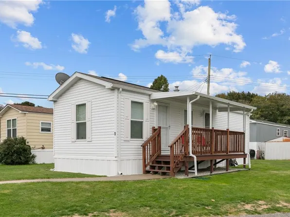 1 2nd St, Portsmouth, RI 02871