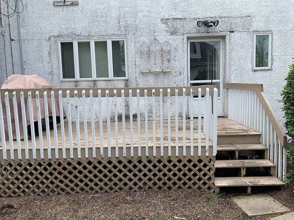 1st image of 108 Bradley St