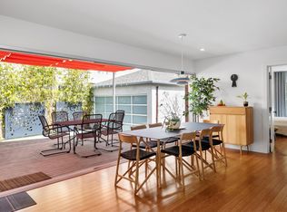 1300 Lynngrove Dr, Manhattan Beach, CA 90266