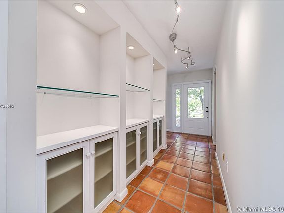 Home For Sale In Rolling Oaks