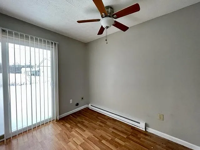 2 bed, 1000 sqft, $775 — Photo 3