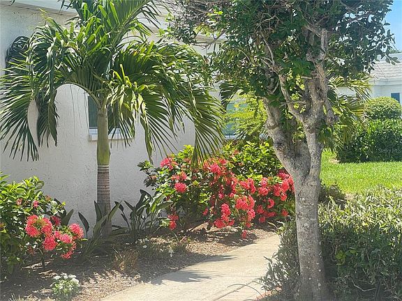 4th image of 9819 Hernando Ct #29-A