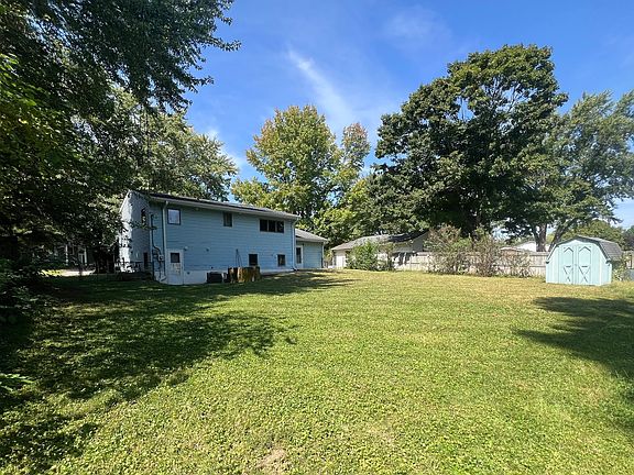 4th image of 3023 Fairlawn Dr