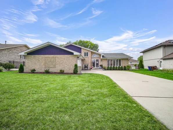 19718 Swanberg Ln, Mokena, IL 60448