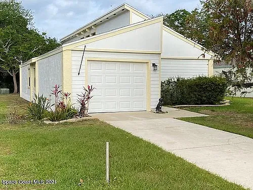 136 Woodside Dr Photo 1