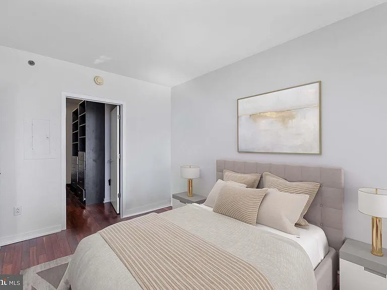 2101 Market St #-704 — Photo 7