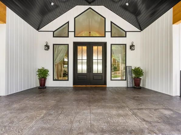 2947 Benton Ridge Rd, Palmyra, TN 37142