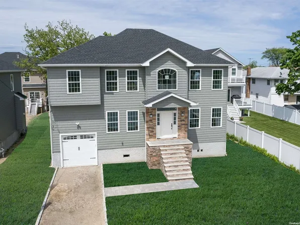 125 N Atlantic Place, Island Park, NY 11558