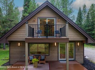 285 Spruce St, Alpine, WY 83128