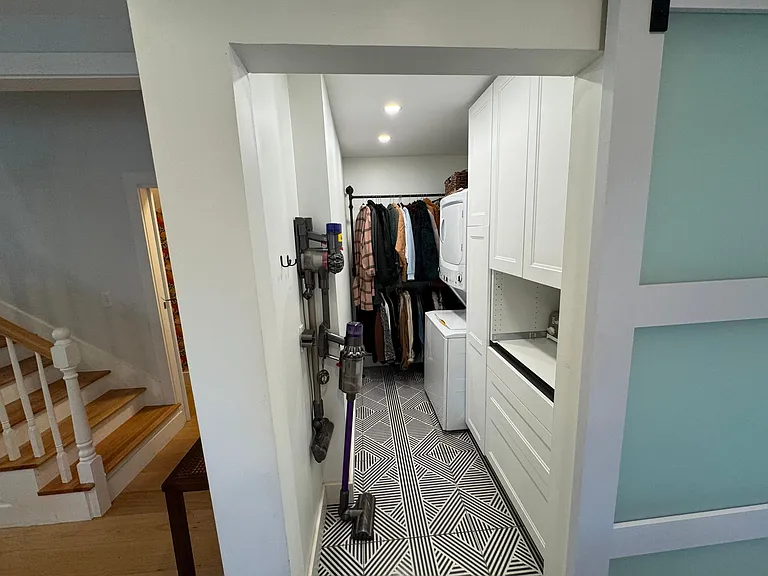 2215 Lindell Ave — Photo 17