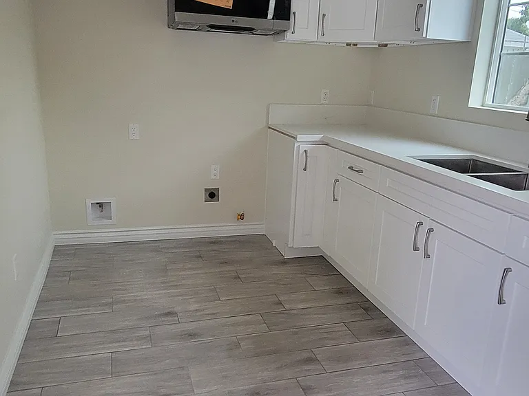 20711 Berendo Ave #1/2 — Photo 3