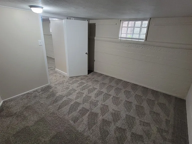 6 Eutropia Ct — Photo 11