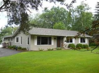 401 Pinewood Ln, Duluth, MN 55804