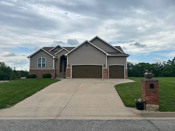 3100 Elwell Dr, Winfield, KS 67156