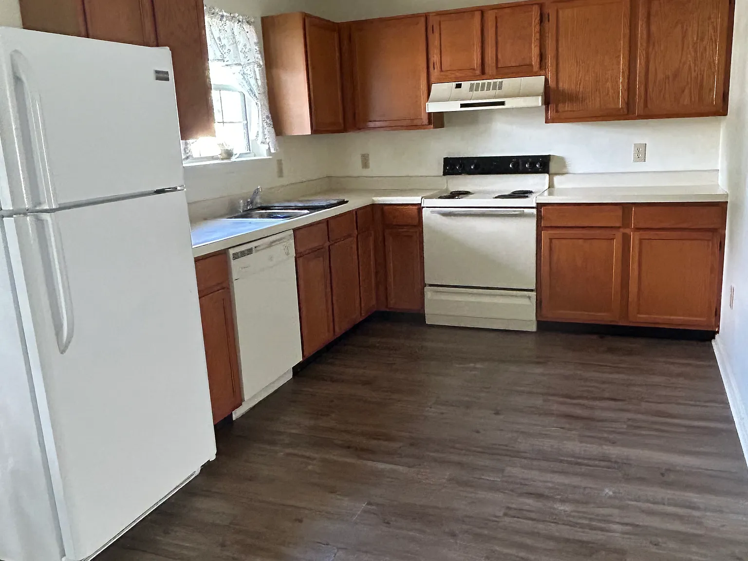 2 bed, 900 sqft, $1,150 — Photo 2