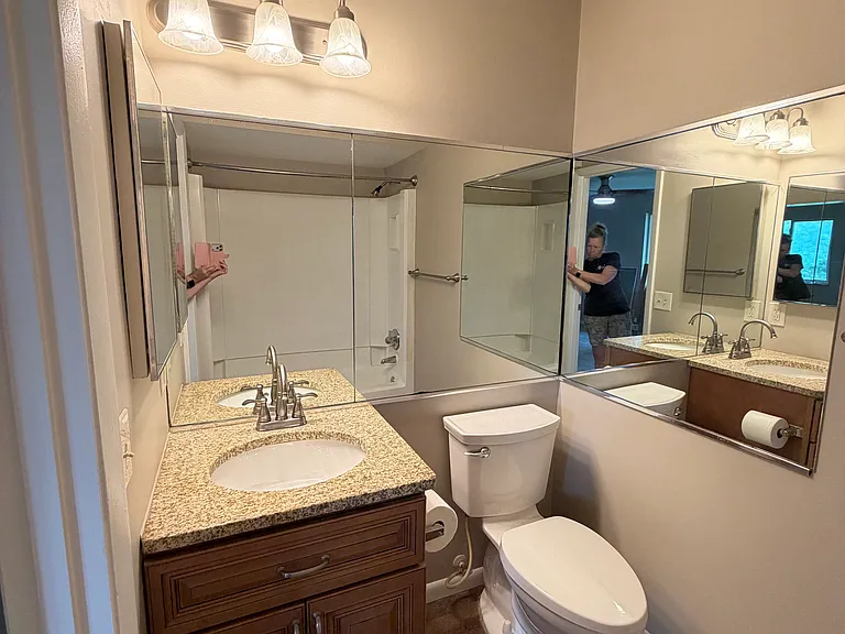 309 W Church St #B — Photo 16