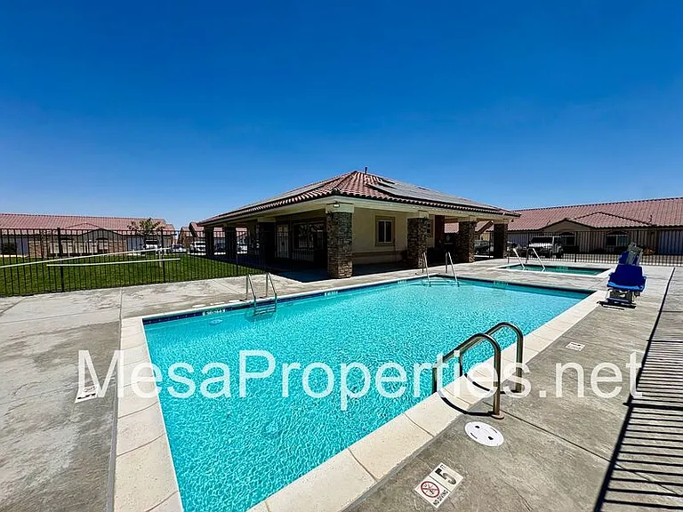 9550 Tamarisk Ave #127 — Photo 18