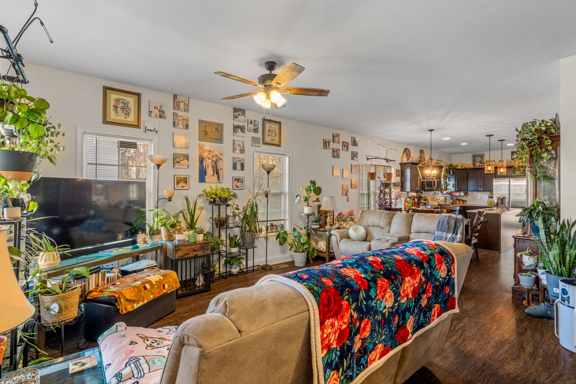 next background image