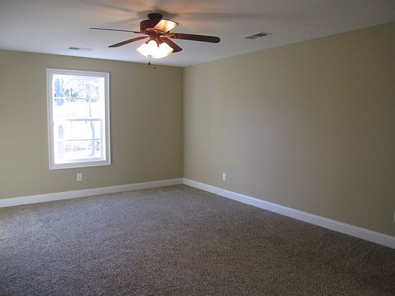 5th image of 400 Nichols Ln