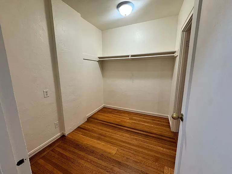 530 Grove St #1 — Photo 10