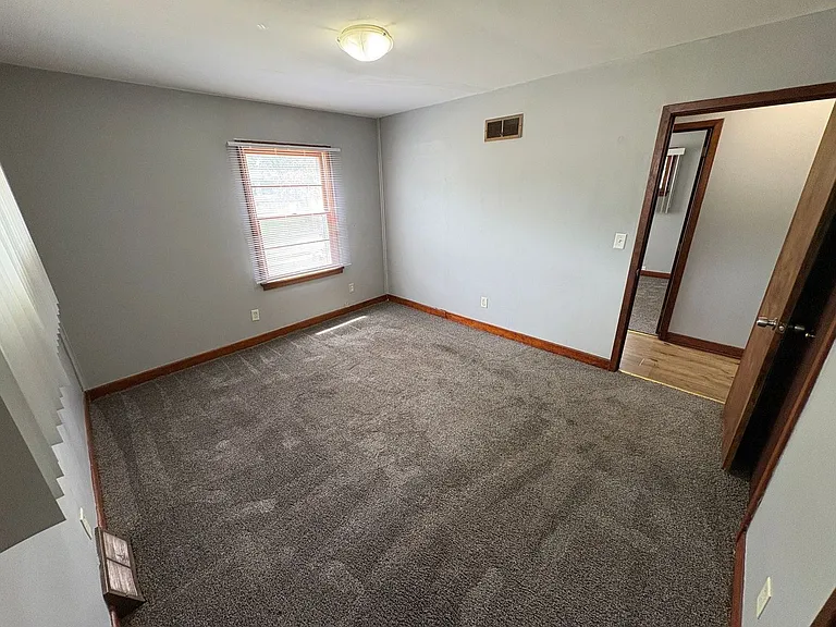 5300 W Zeamer St — Photo 8