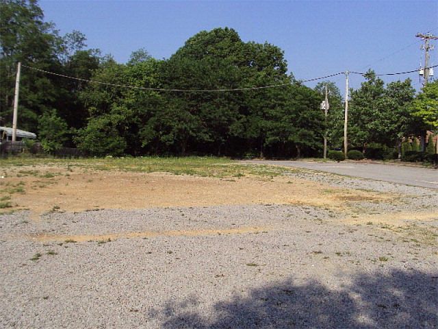 2nd image of 1742 Harper Rd