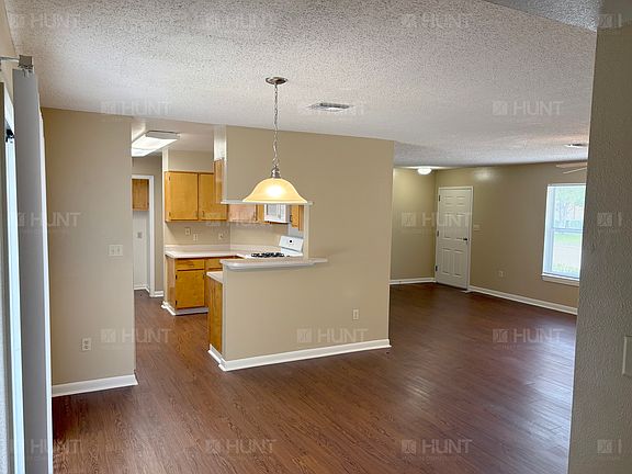 3rd image of 9084 Lawhon St
