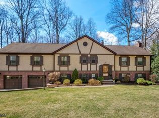 46 Beach St, East Hanover, NJ 07936