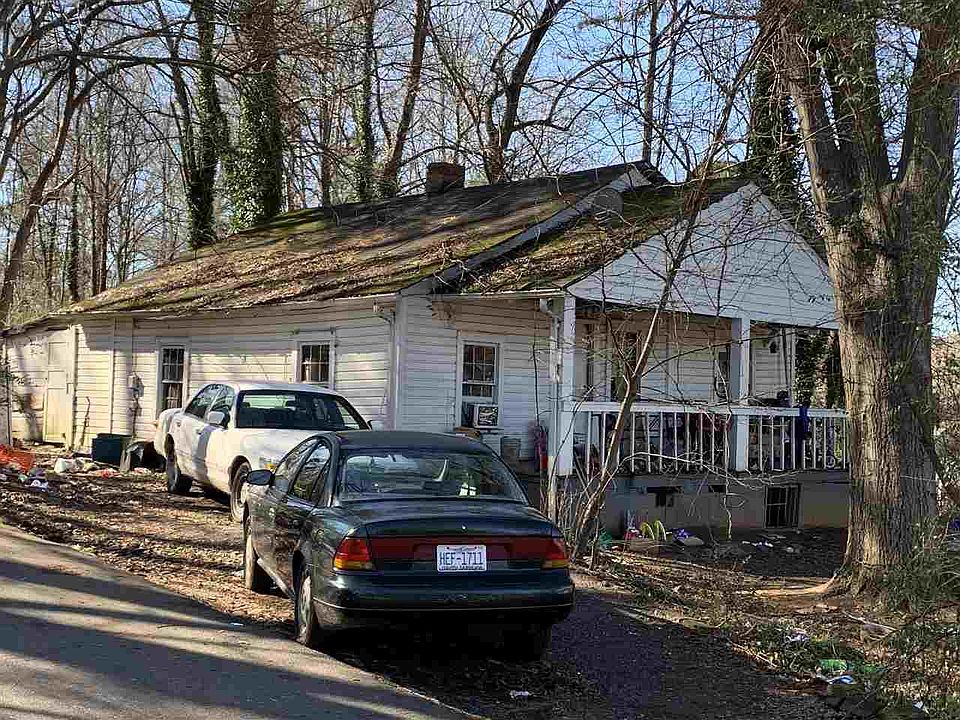 2nd image of 210 E 2nd St