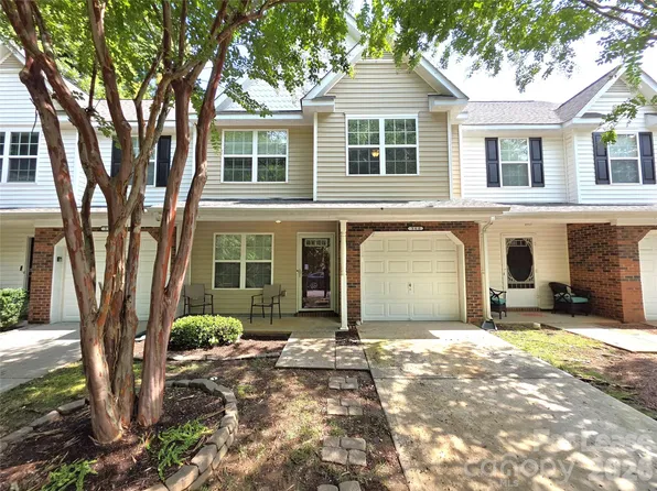 360 Tidmarsh Ct, Concord, NC 28027