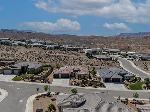 5th image of 212 S Misurina Dr
