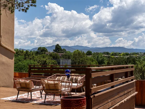 3010 Plaza Blanca, Santa Fe, NM 87507