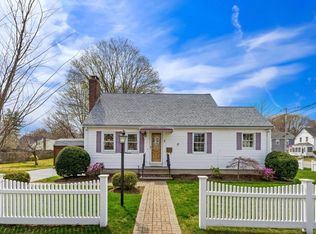 3 Beech St, Reading, MA 01867