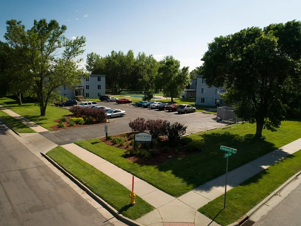 Brentwood Apartments