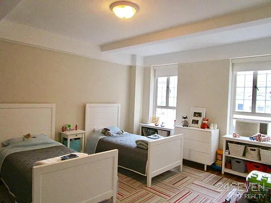 Rented by 24 7 NYC Realty Inc. | media 9