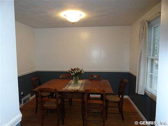 5th image of 5 Log Cabin Cir