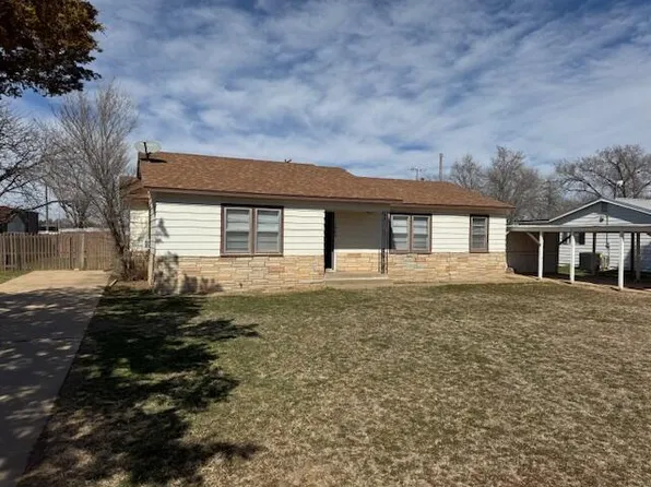 1040 W Dickens St, Slaton, TX 79364