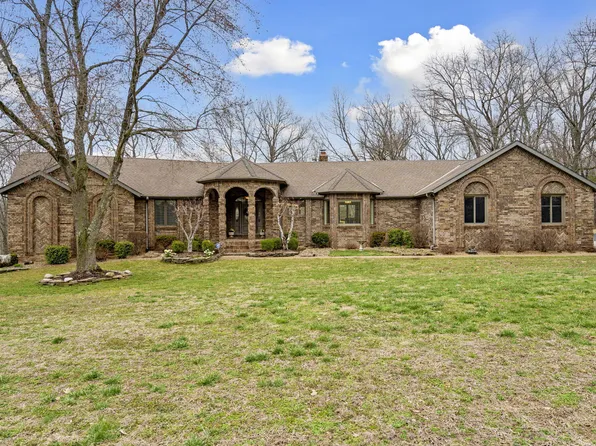 2547 W Canyonwood Court, Nixa, MO 65714