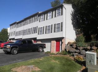 623 Rockwood Dr, Elizabethtown, PA 17022