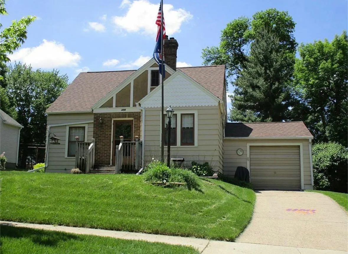 3 bed, 1069 sqft, $1,400 — Photo 1