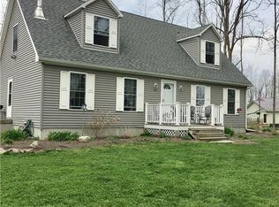 7341 Kinne Rd, Lockport, NY 14094