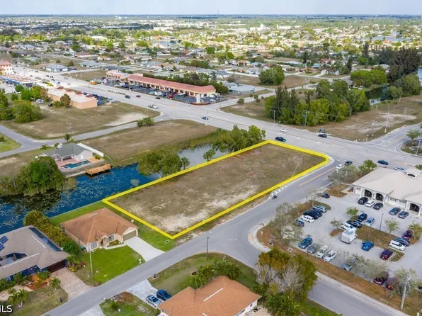 1531 NE 2nd St, Cape Coral, FL 33909