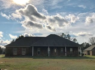 110 Ridge Cv, Abbeville, MS 38601