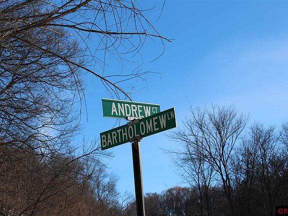 5th image of 105 Andrew Ct