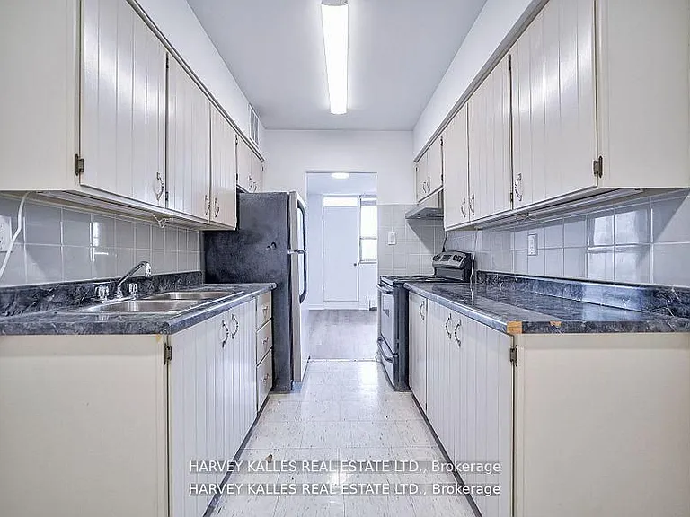 2000 Sheppard Ave W #306 — Photo 15