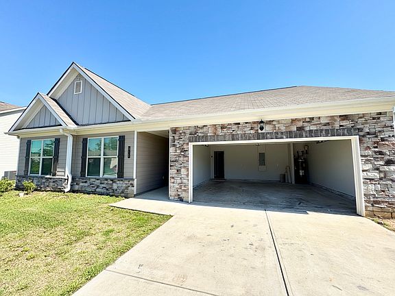 2nd image of 115 McGinnis Cir