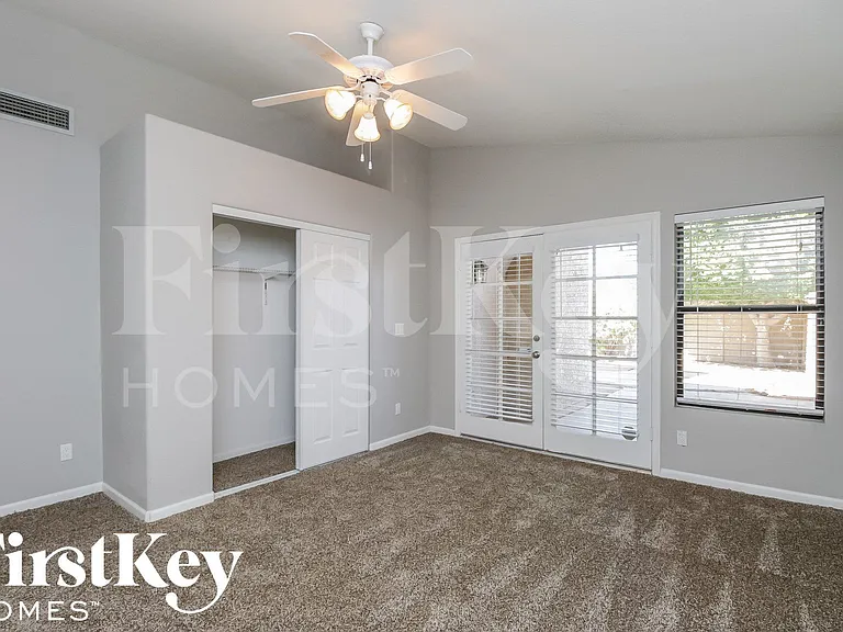 306 E Vaughn Ave — Photo 12
