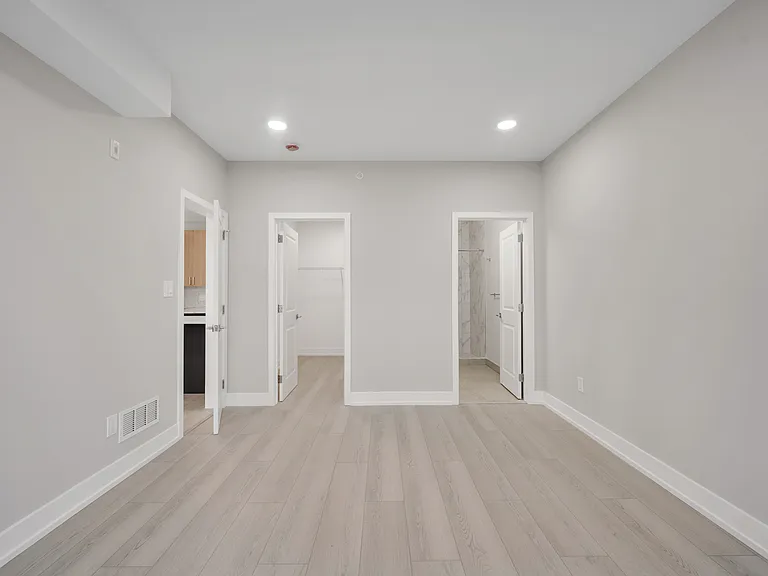 1111 S 24th St #401 — Photo 7