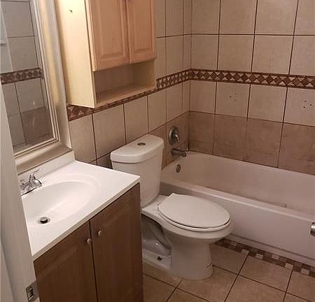 5th image of 6120 Forest Hill Blvd APT 211