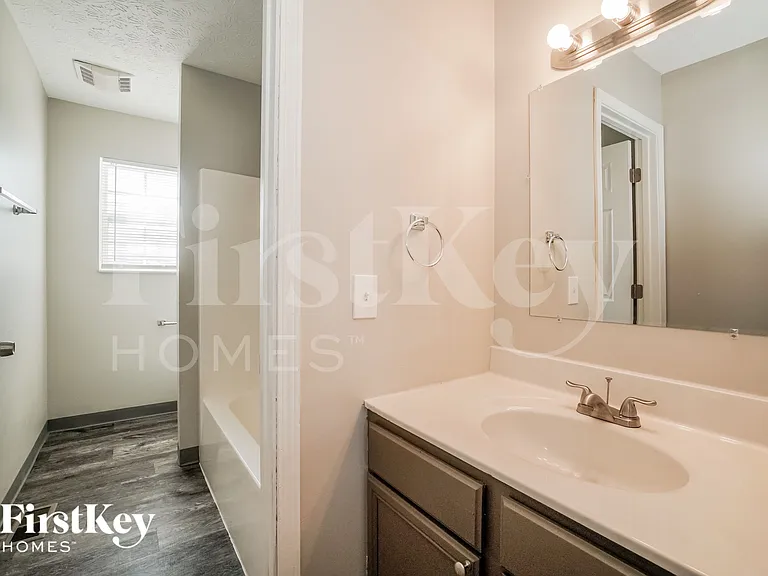 3253 Kady Ln — Photo 15